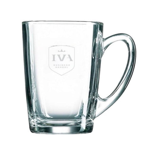 IVA drinkglas van helder glas met het logo van IVA Driebergen Business School